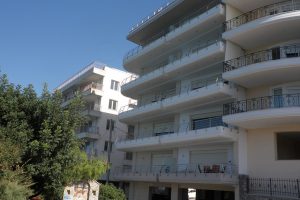 Apartment block of luxury beachfront apartments in the “Mesa Panagitsa” area of Chalkida