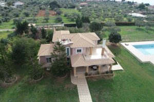 Κατασκευή πολυτελούς κατοικίας στην θέση «Αλυκές» Δροσιάς του Δήμου Χαλκιδέων